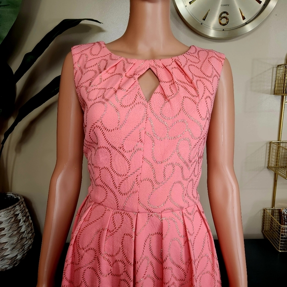 ELLEN TRACY | Size 6, Keyhole Front, Flamingo & Gold Colored, Double Lined Dress - Picture 3 of 5